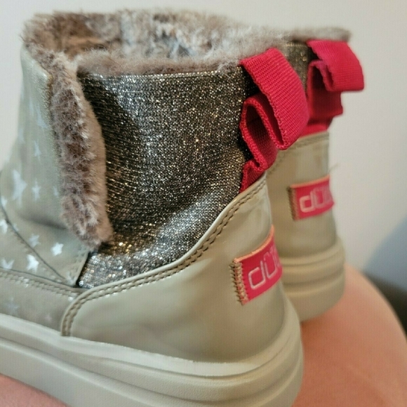 Hey Dude Boots - Picture 2 of 7